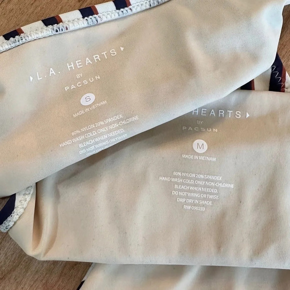 LA Hearts Small top / Medium bottom striped cosmo bikini EUC White Blue Maroon - Picture 2 of 3